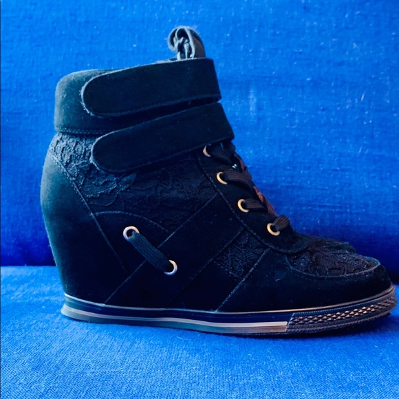 bucco Shoes Bucco Nichelle Black Crochet Wedge Sneaker65